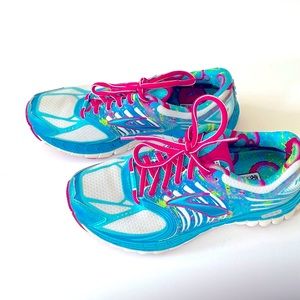 Brooks Glycerin Adaptable Woman’s Tennis Shoe